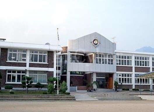 사내초등학교 체육관 1