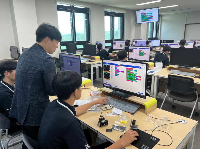 한국폴리텍대학 로봇캠퍼스 꿈드림공작소 2