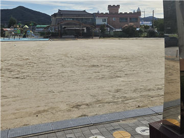 주봉초등학교 운동장 1