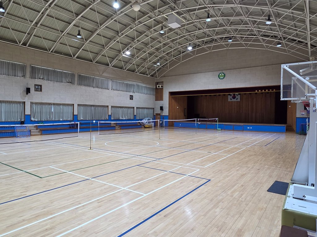 초당초등학교 체육관 1