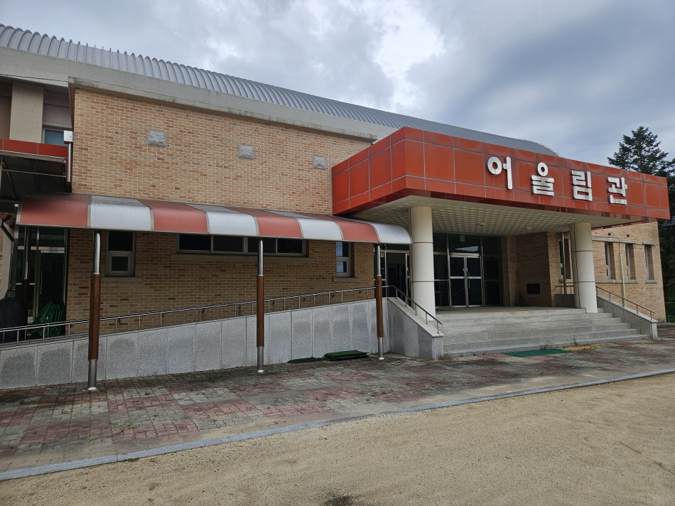 공근중학교 체육관 1