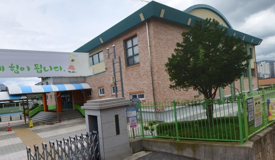 석화초등학교 체육관 1