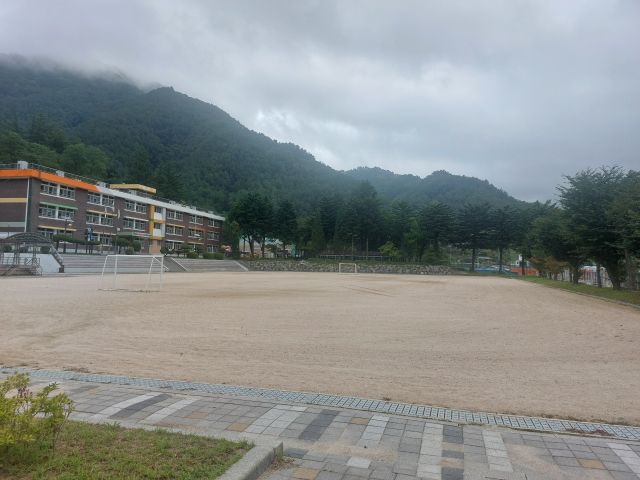 동점초등학교 운동장 1