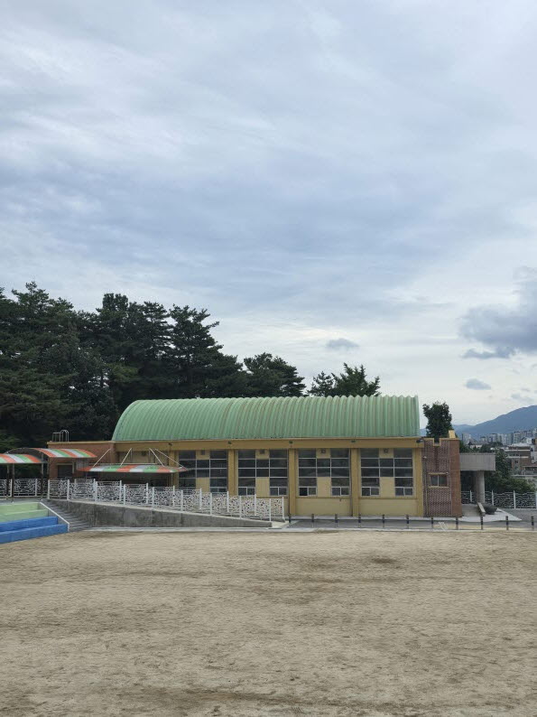 영동초등학교 체육관 1