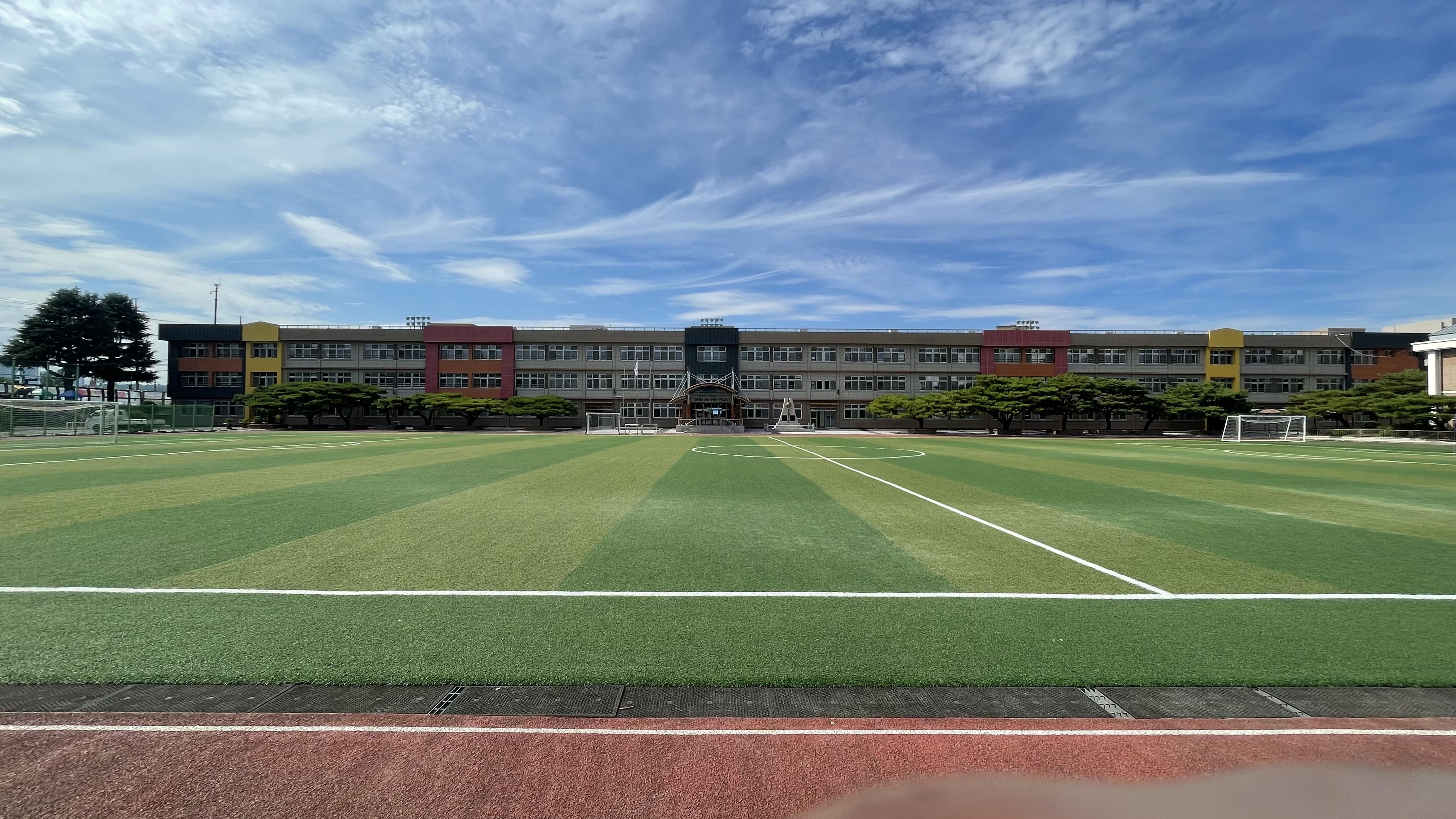 성덕초등학교 운동장 1