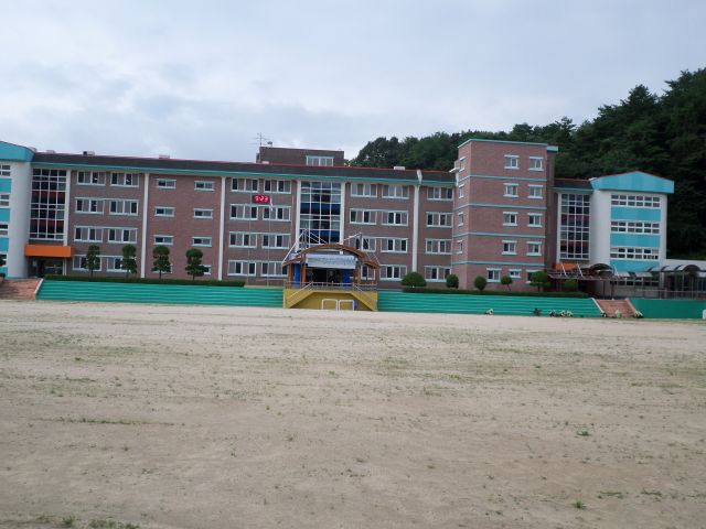 삼척중학교 운동장 1