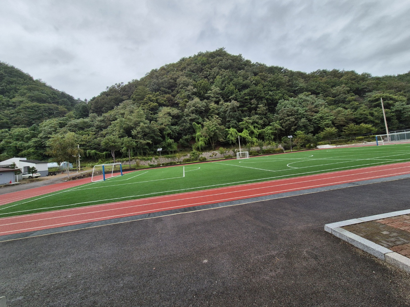 방산중학교 운동장 3