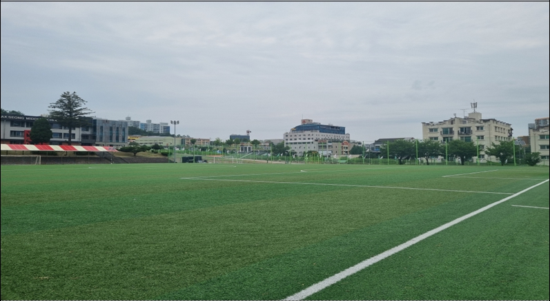 학성중학교 운동장 1
