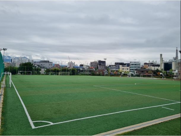 학성중학교 운동장 2