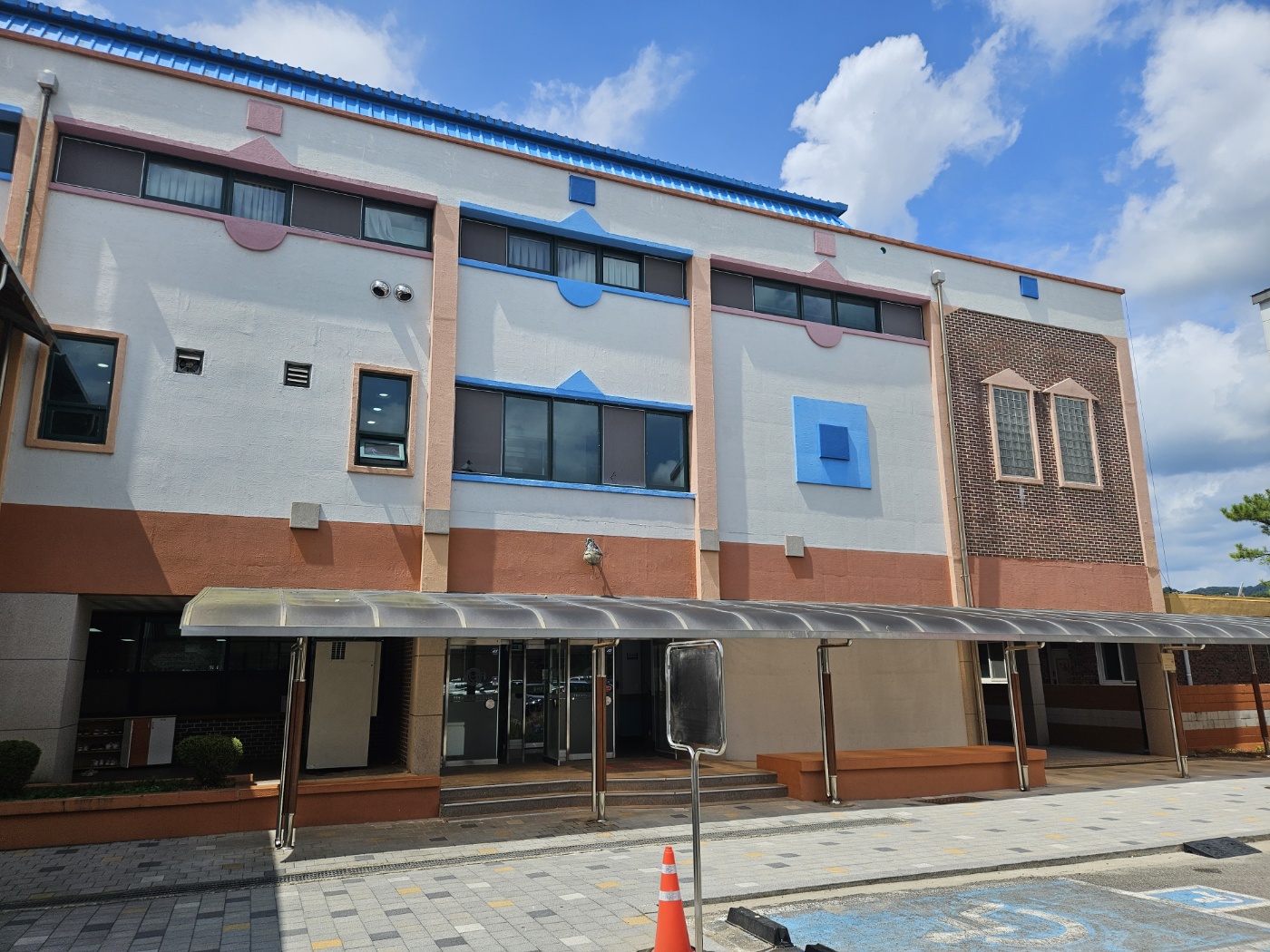 횡성초등학교 체육관 1