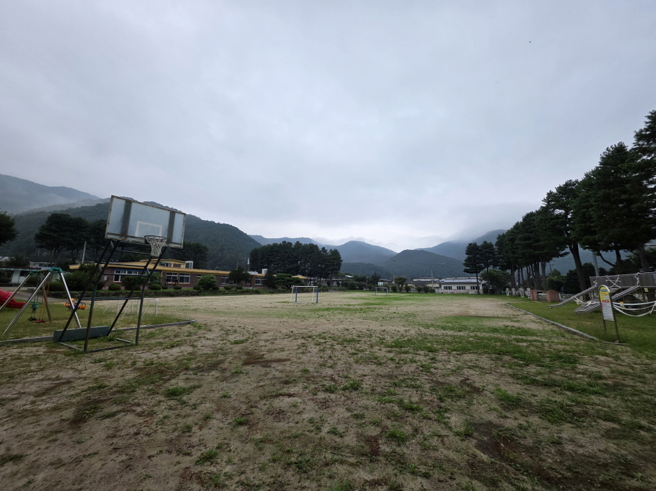 지촌초등학교지암분교장 운동장 1