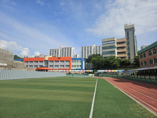 정라초등학교 운동장 1