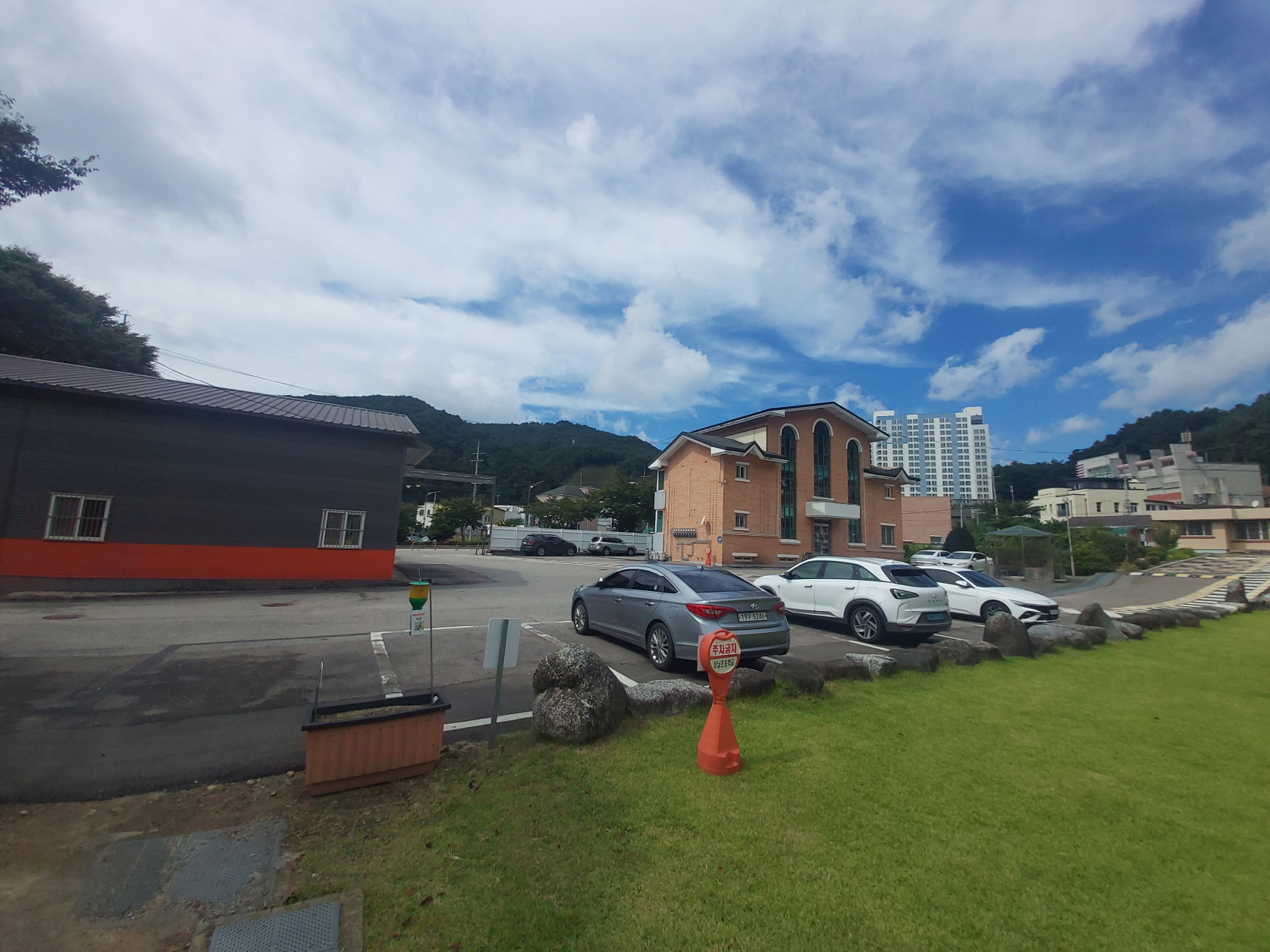 주차장 1