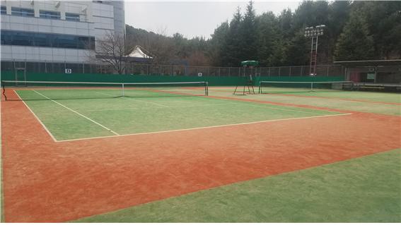 한국도로공사 대구경북본부 사옥 뒤(테니스장) 1