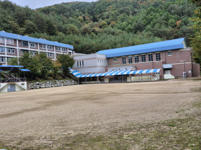 장성여자고등학교 운동장 1