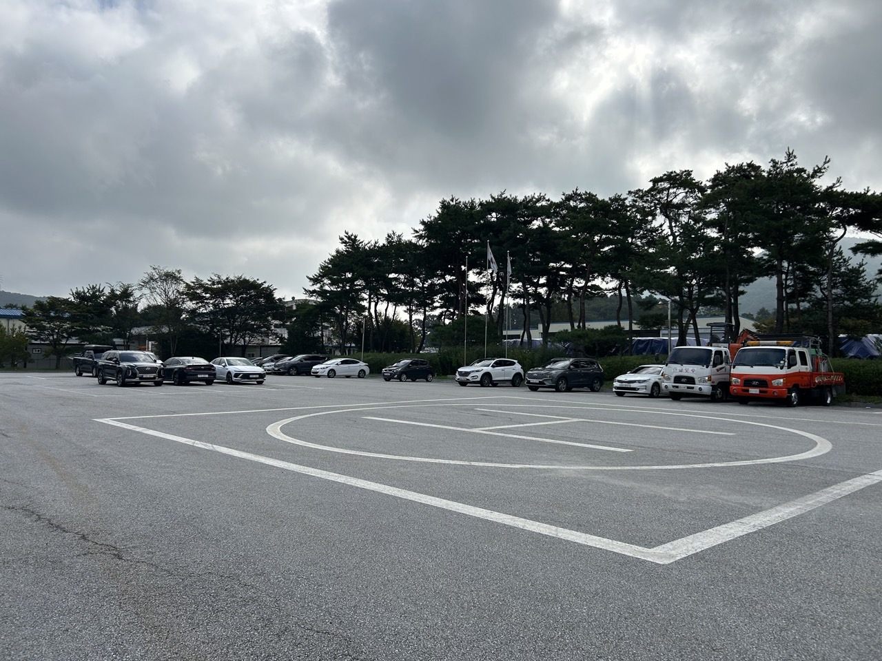 주차장 1