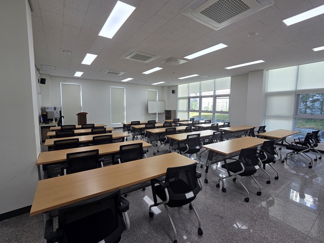 세종사회적경제공동체센터 열린교육실 2