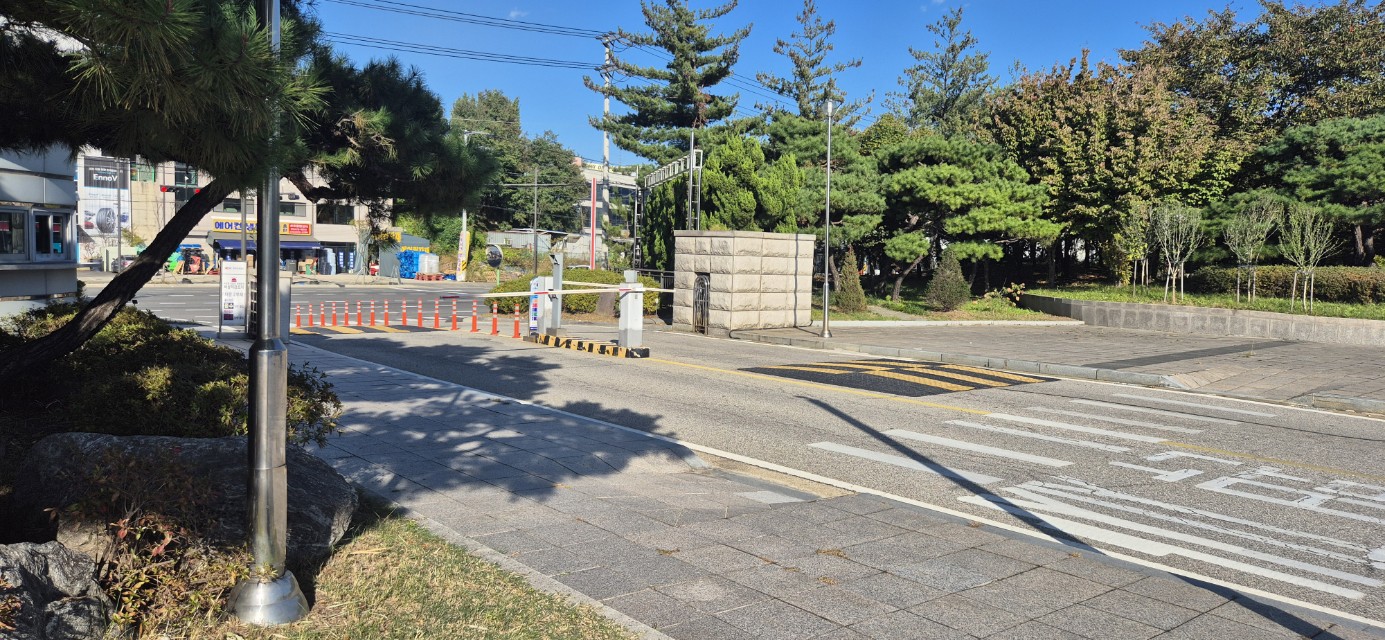 한국도로공사 동서울지사 주차장 3