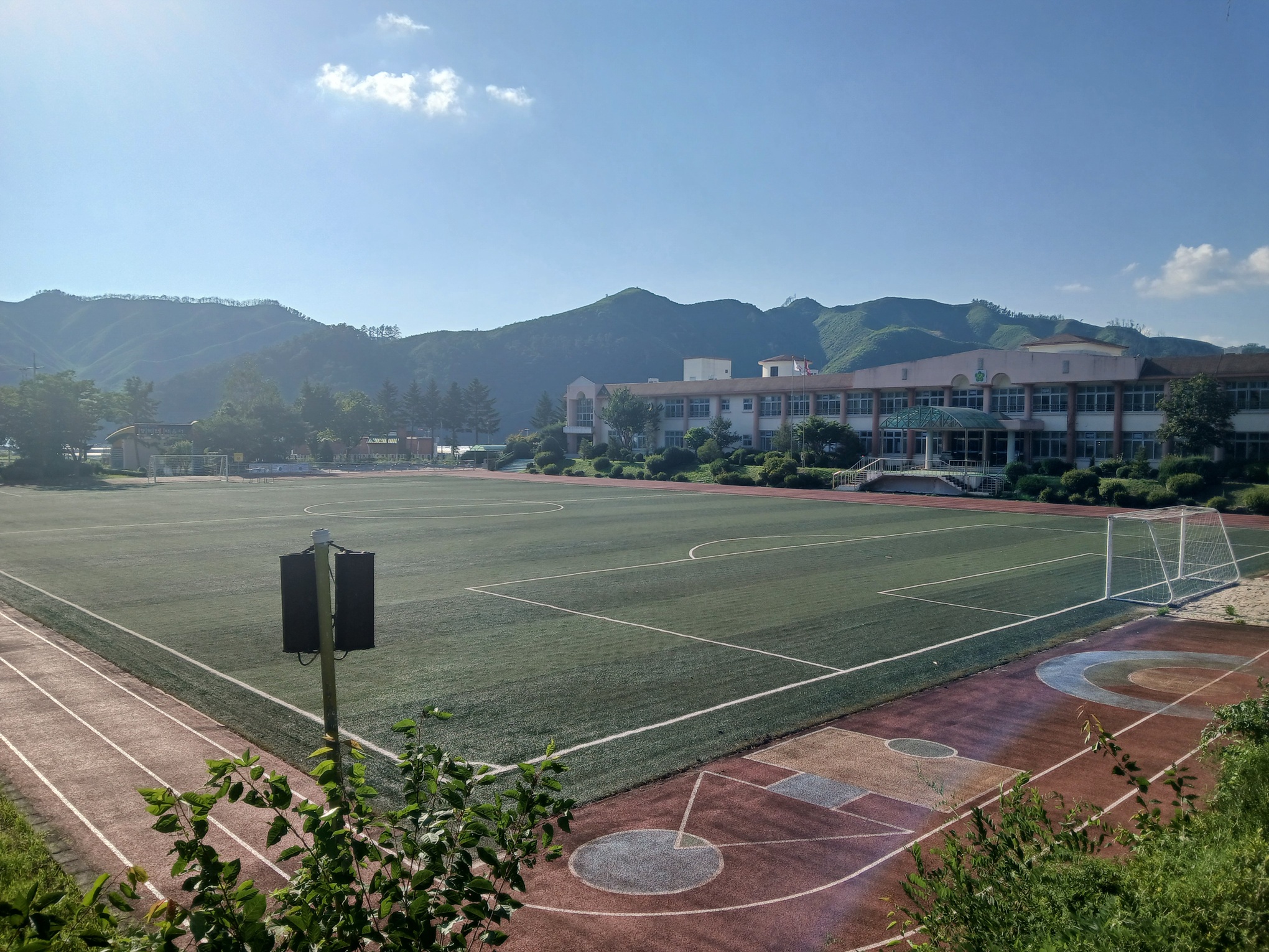 용하초등학교 운동장 1
