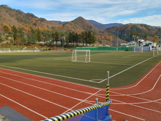 대화초등학교 운동장 1