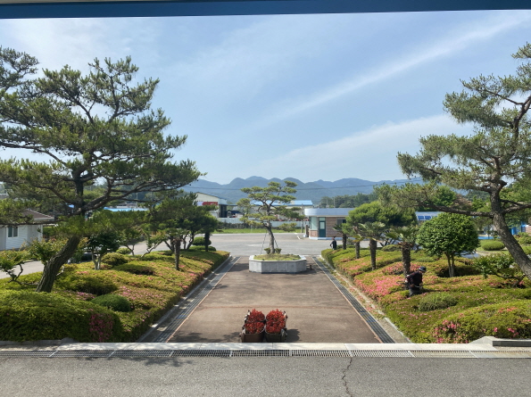 과역면사무소 본관앞 2