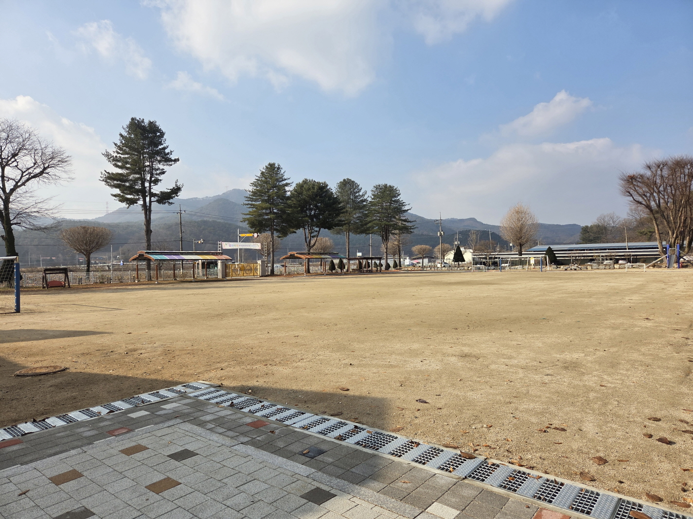 협신초등학교 운동장 1