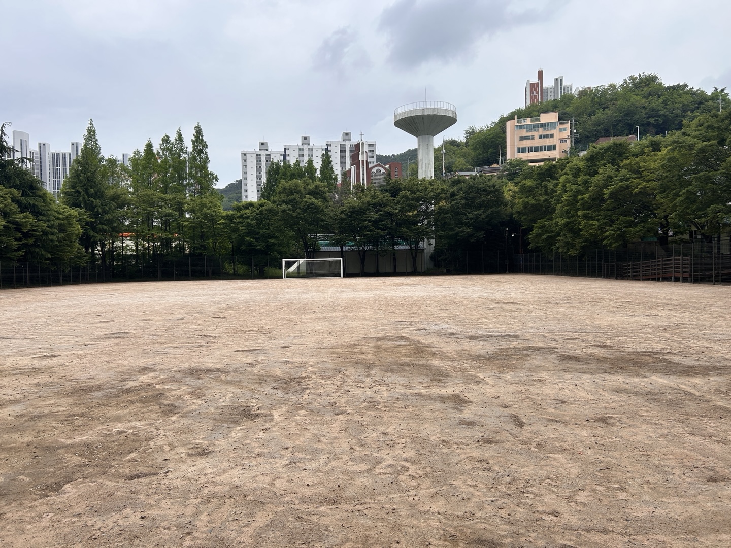 부산철도차량정비단 일반기지 운동장 1
