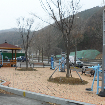 도계 농공단지 야외운동기구 1