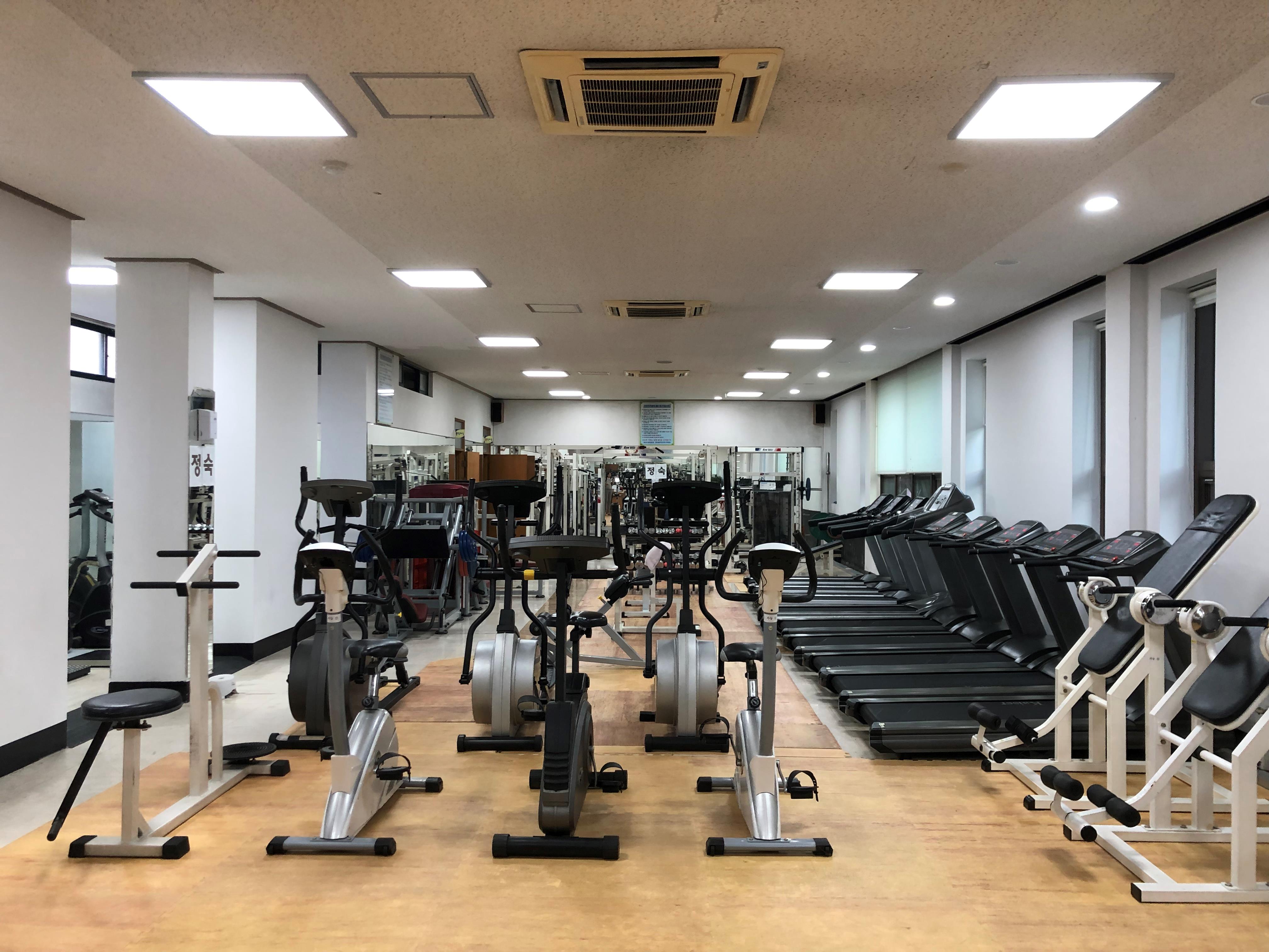 중앙동행정복지센터 1층 헬스장 1