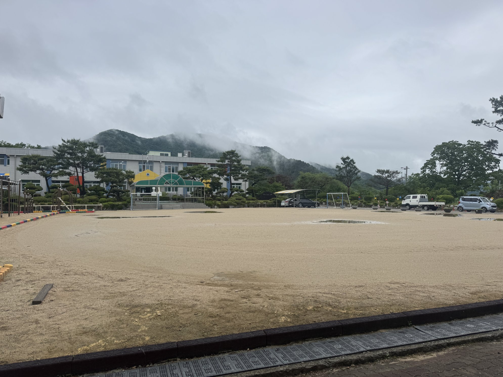 청성초등학교 운동장 1