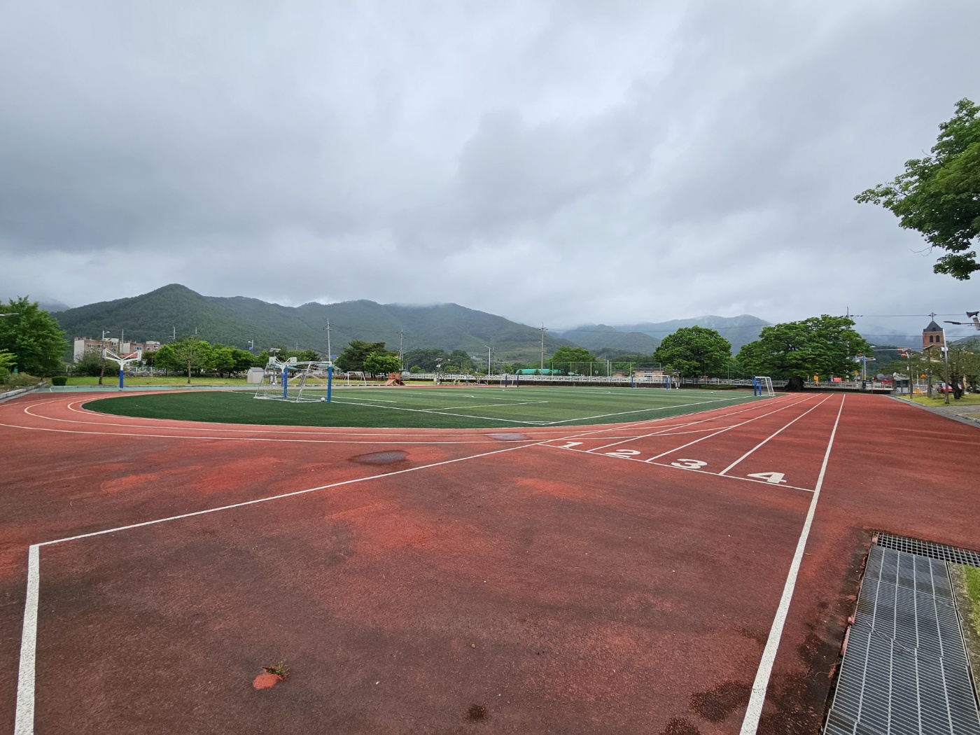 운동장 1