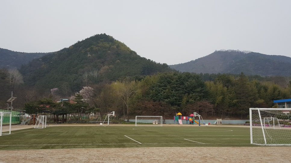문의초등학교 운동장 1