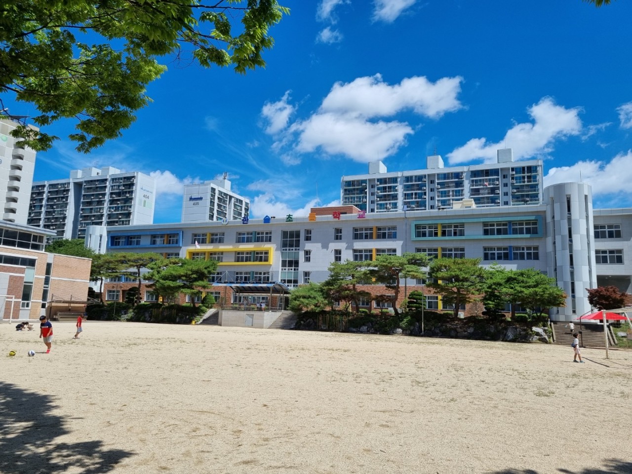 한솔초등학교 운동장 1