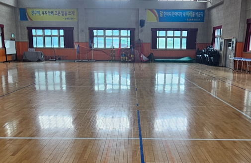 청룡초등학교 강당 1