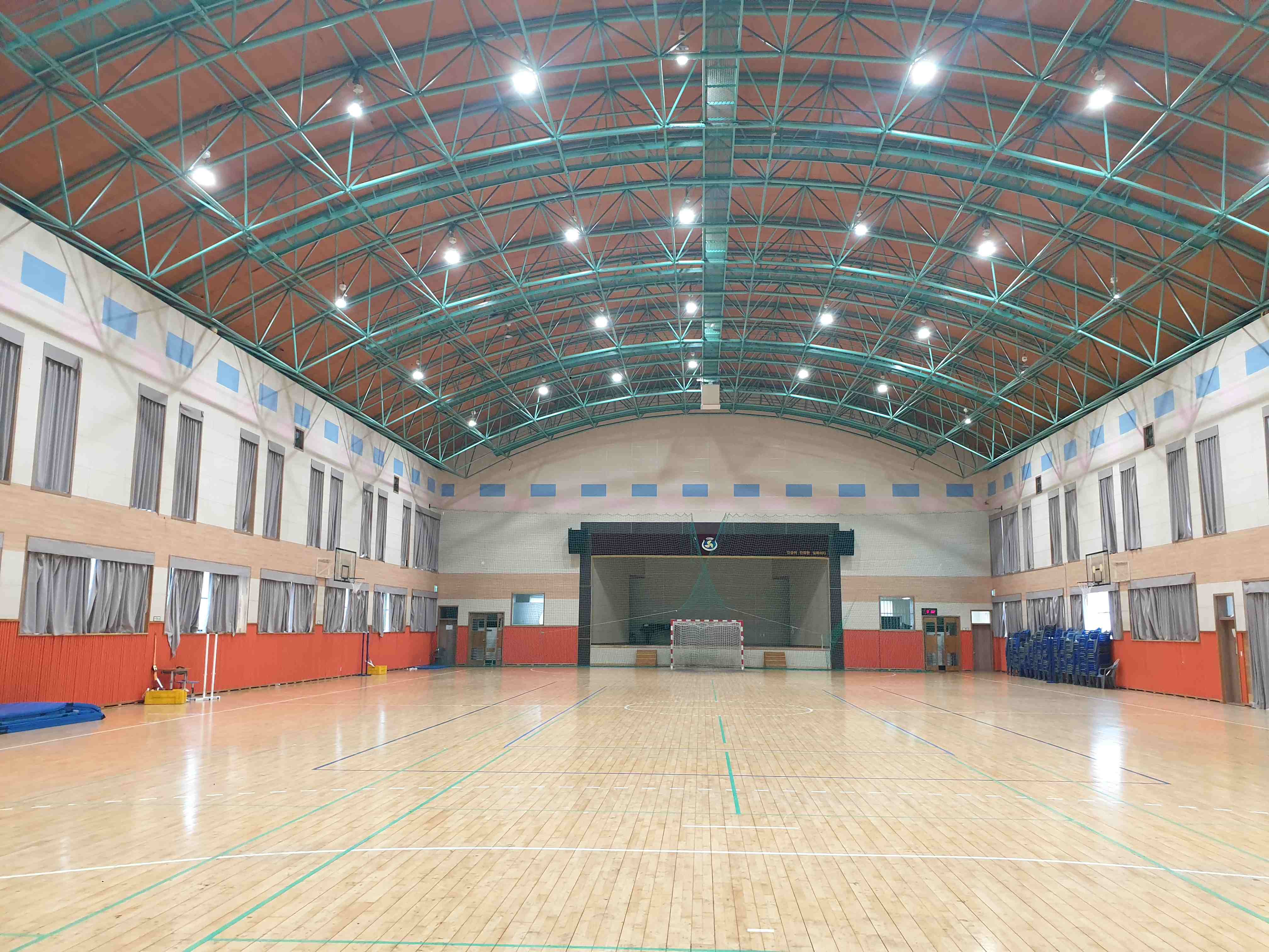 진천중학교 체육관 1