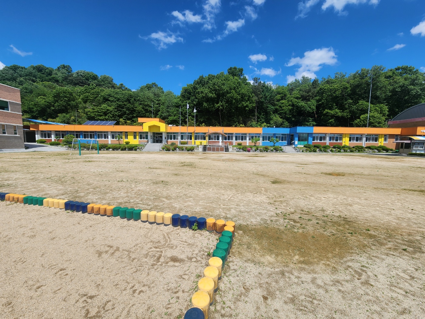 동화초등학교 운동장 2