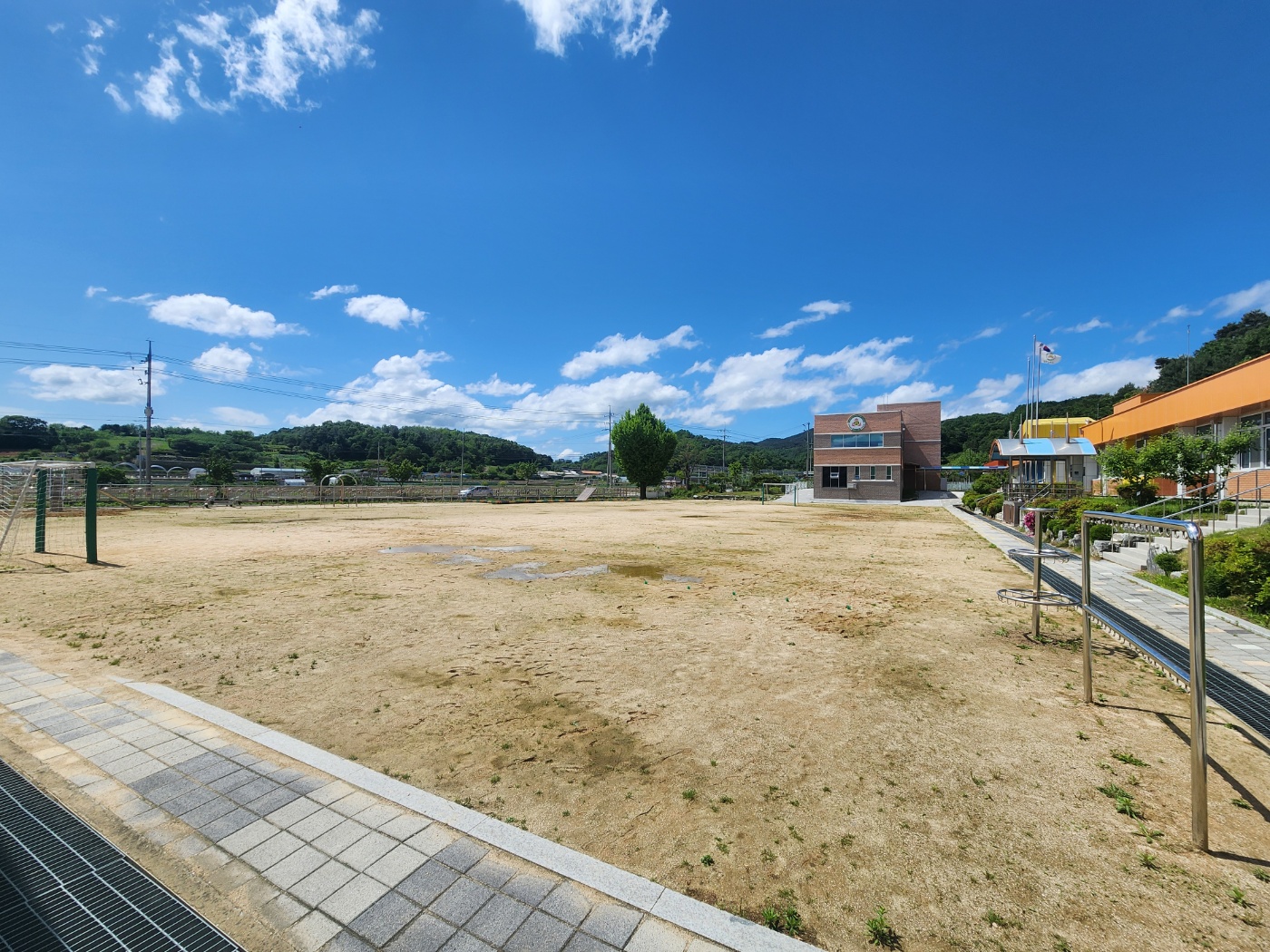 동화초등학교 운동장 3