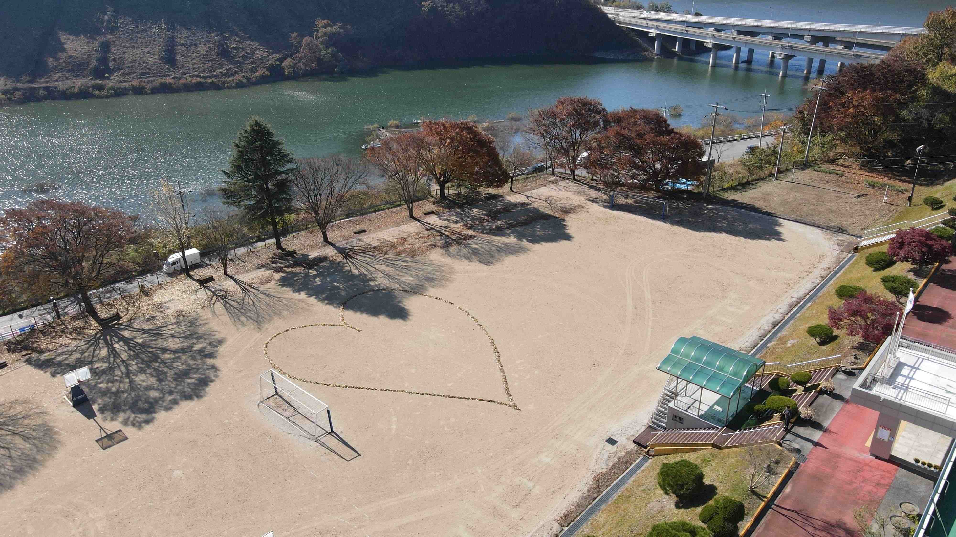 안내중학교 운동장 1