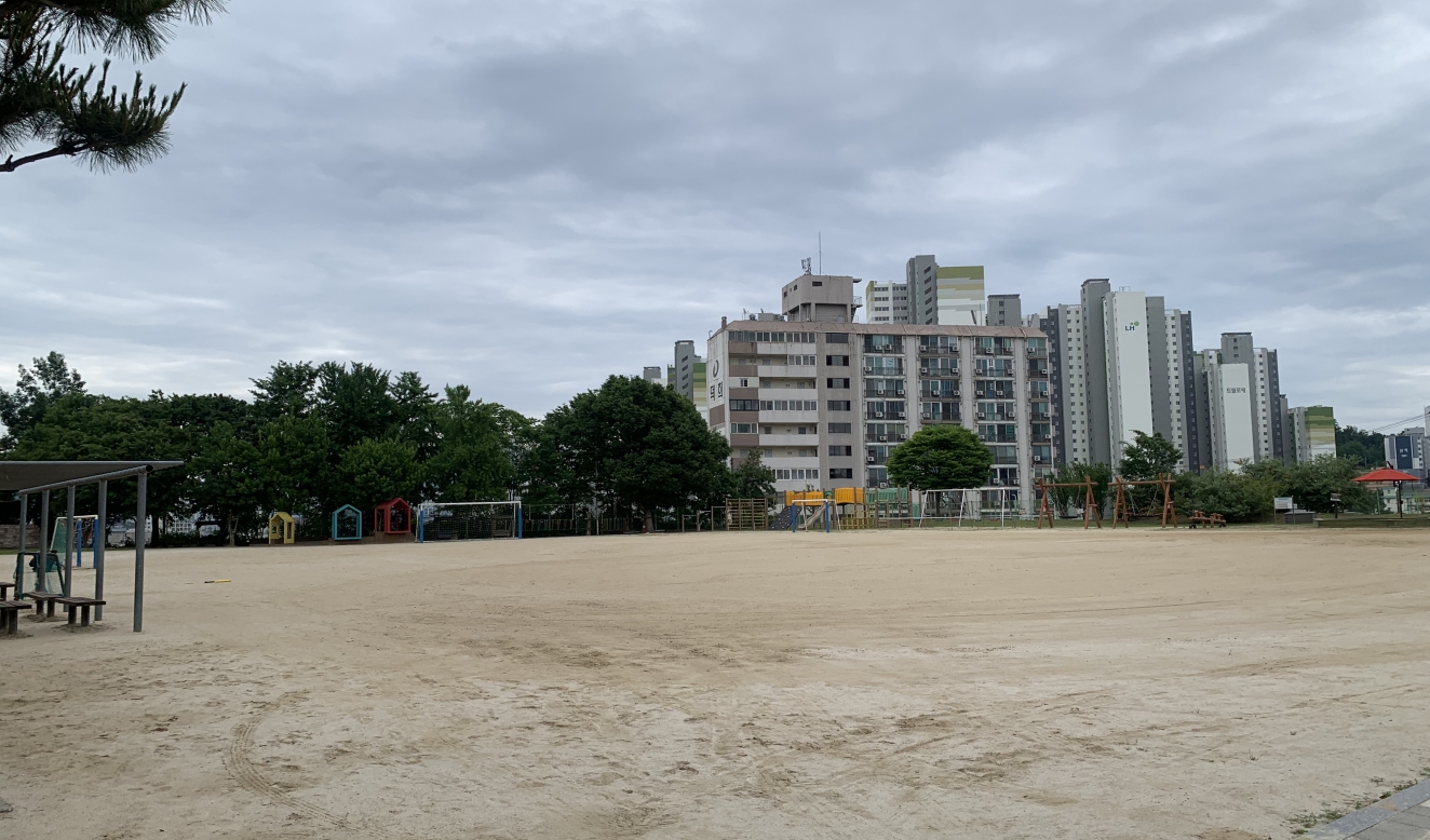 사직초등학교 운동장 1