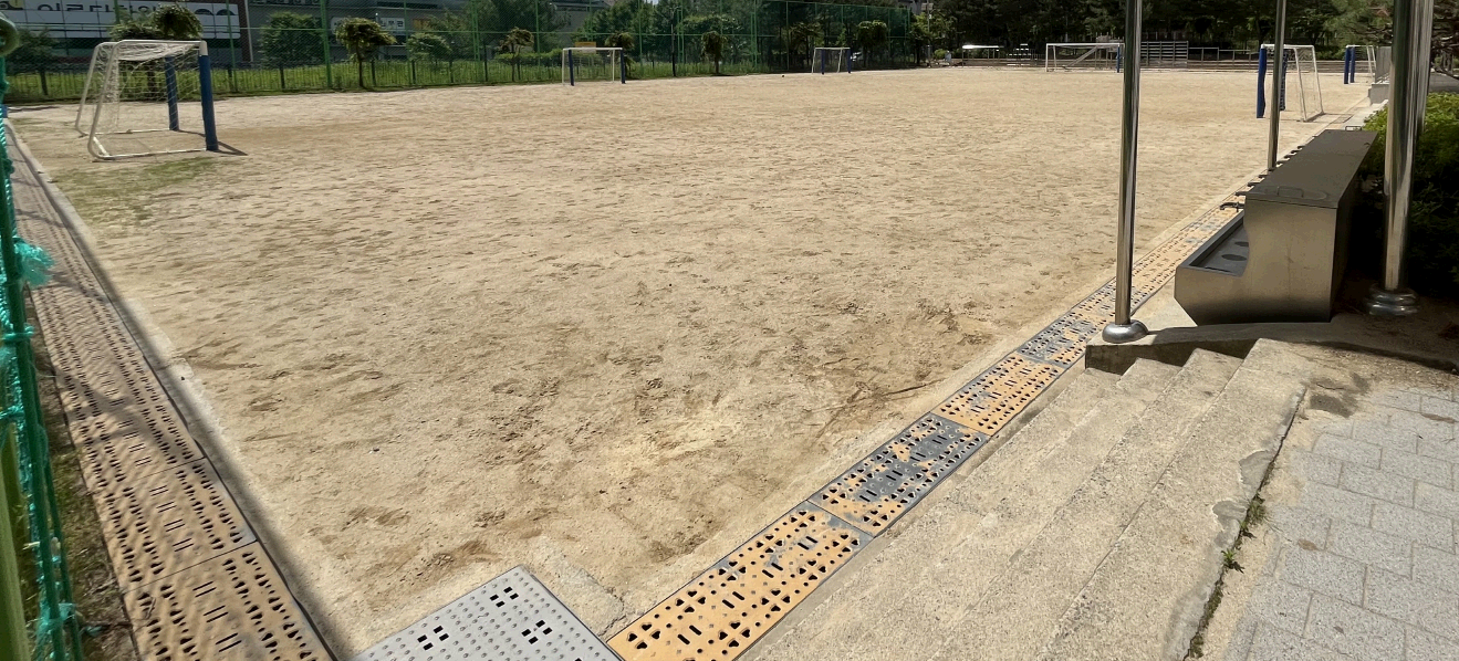 동성초등학교 운동장 2