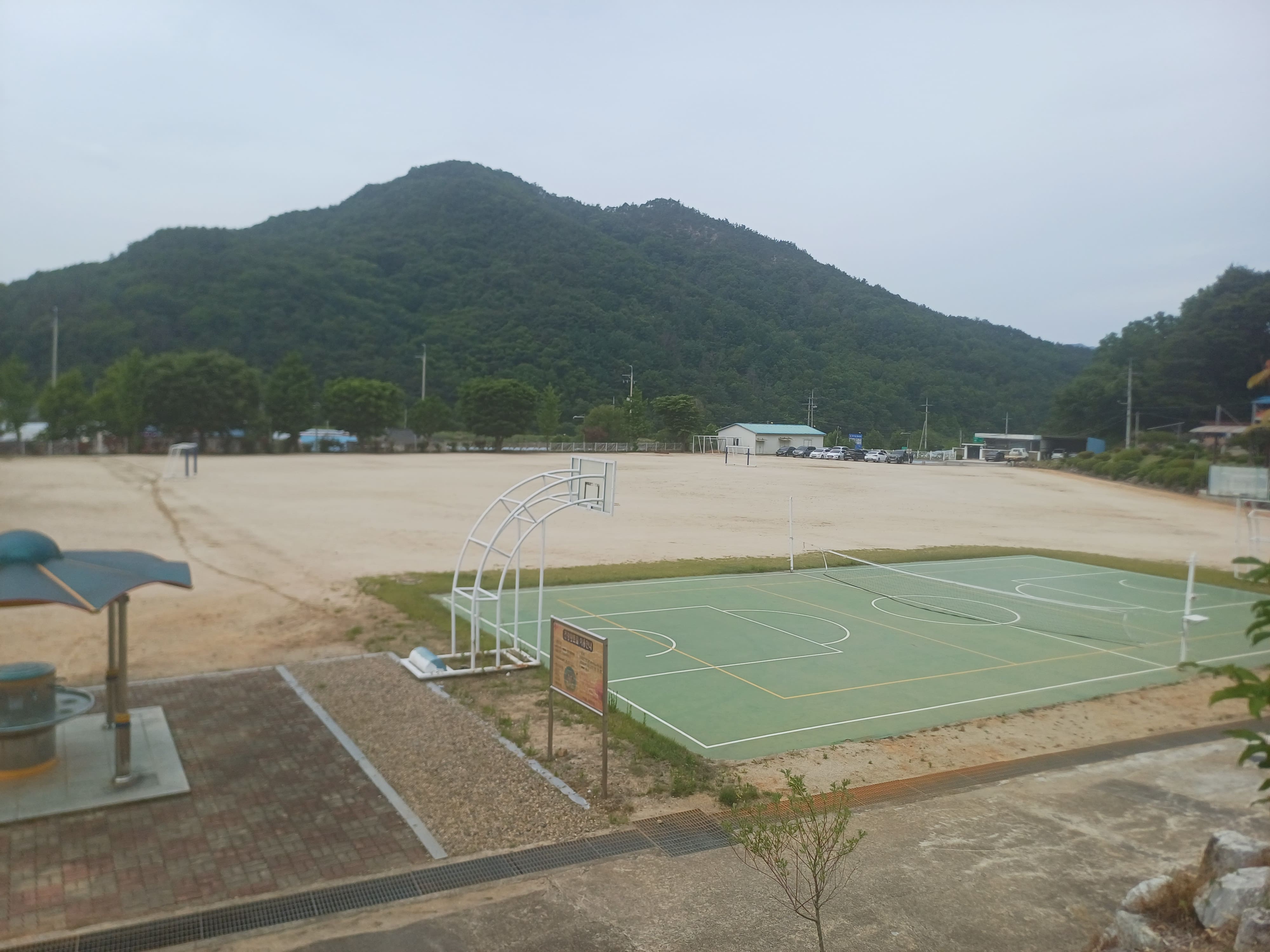 학산중고등학교 운동장 1