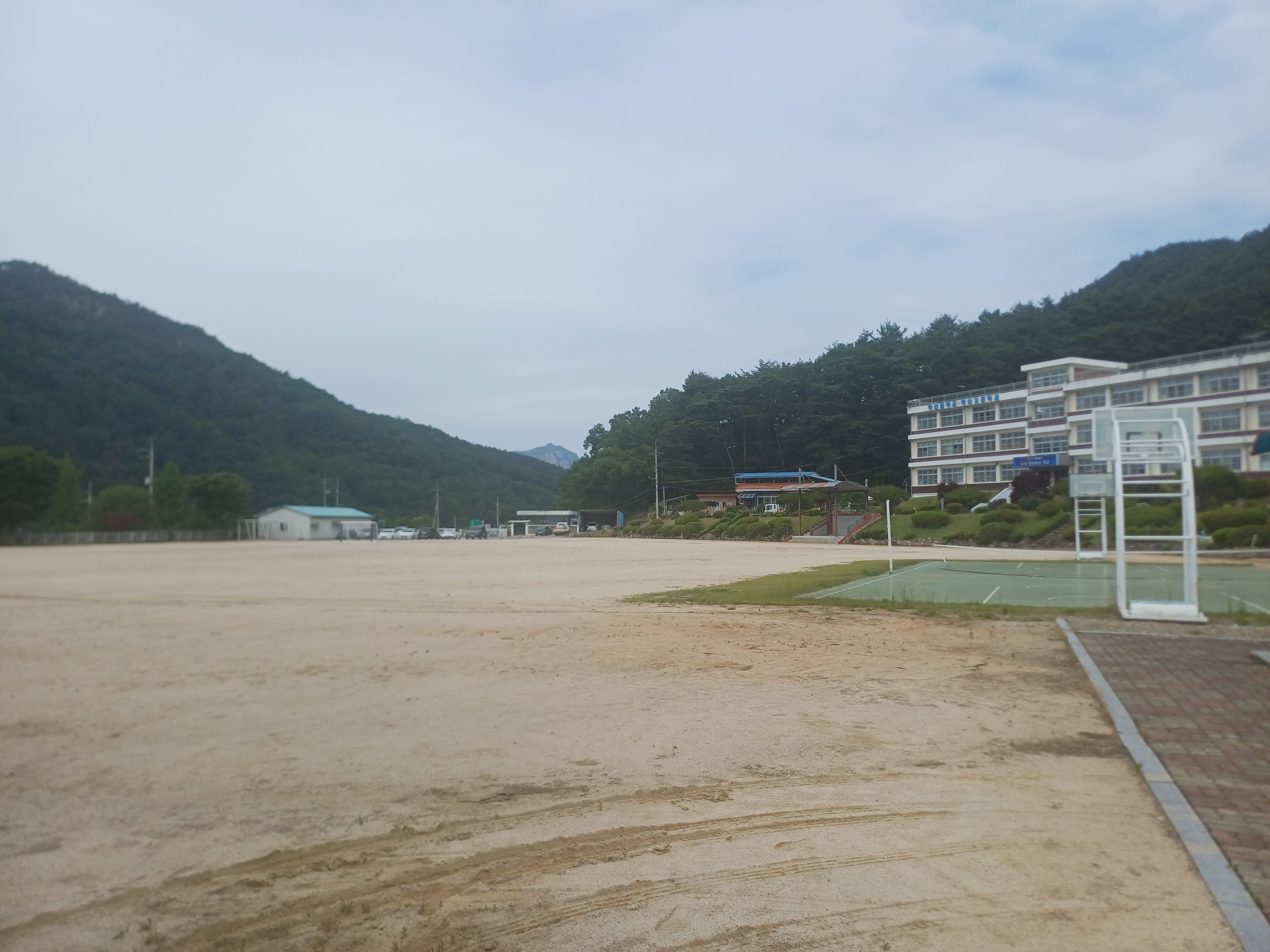 학산중고등학교 운동장 2