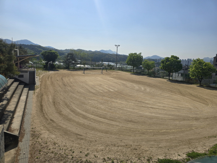 운동장 1