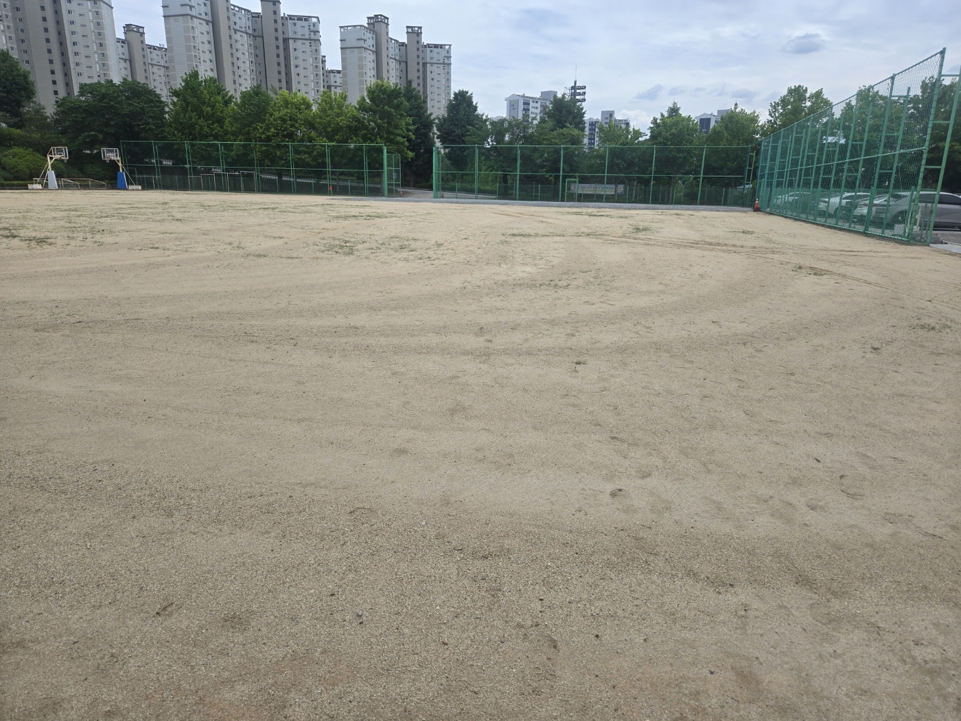 충북반도체고등학교 운동장 1