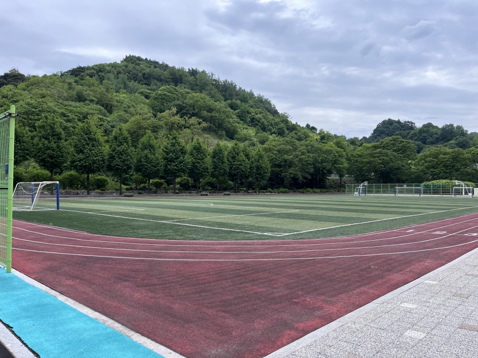 수산중학교 운동장 1