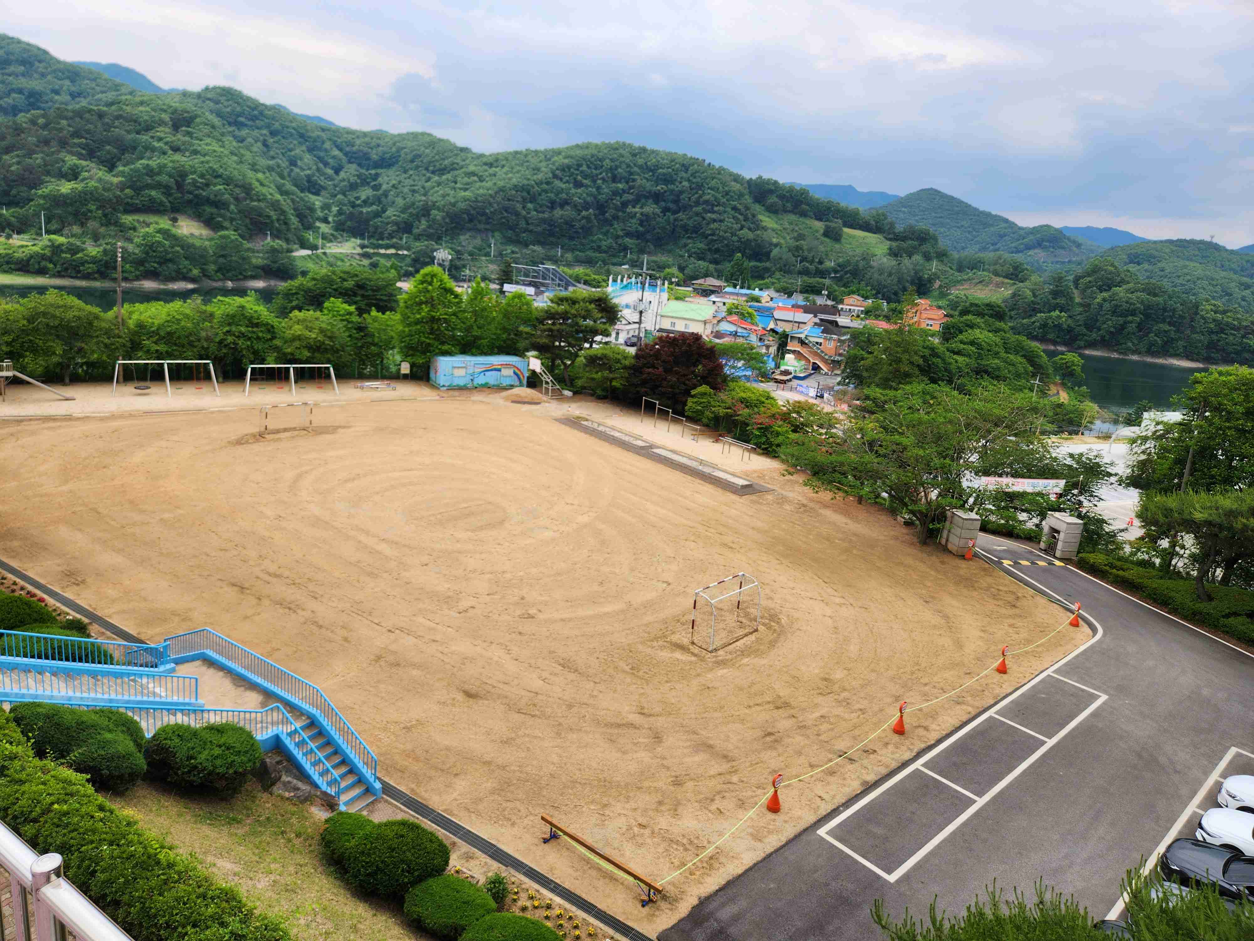 회남초등학교 운동장 2