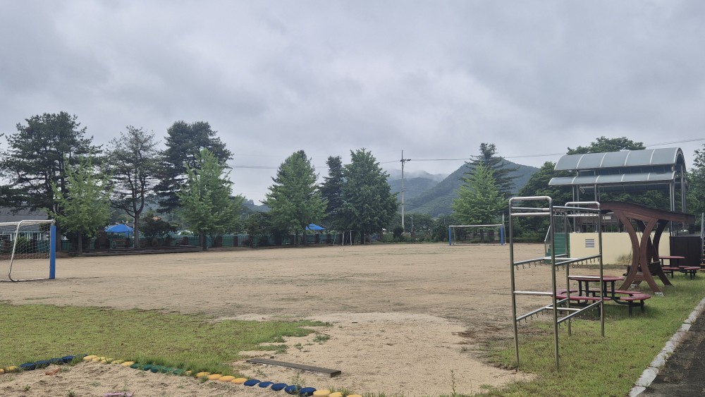 원남초등학교 운동장 1