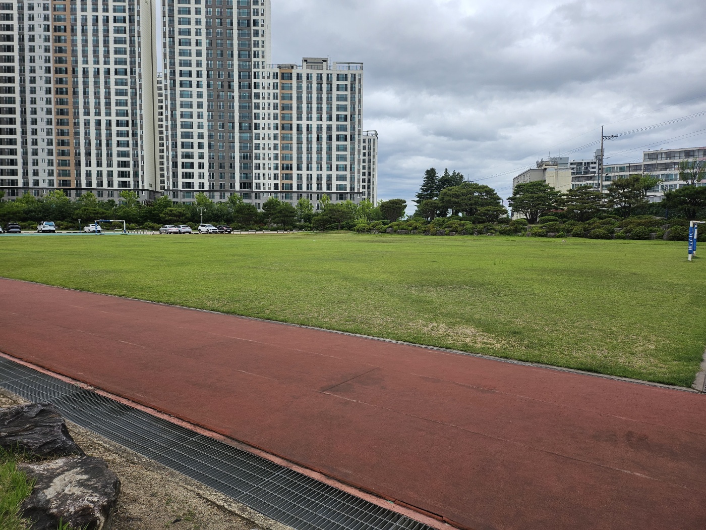충주예성여자중학교 운동장 1