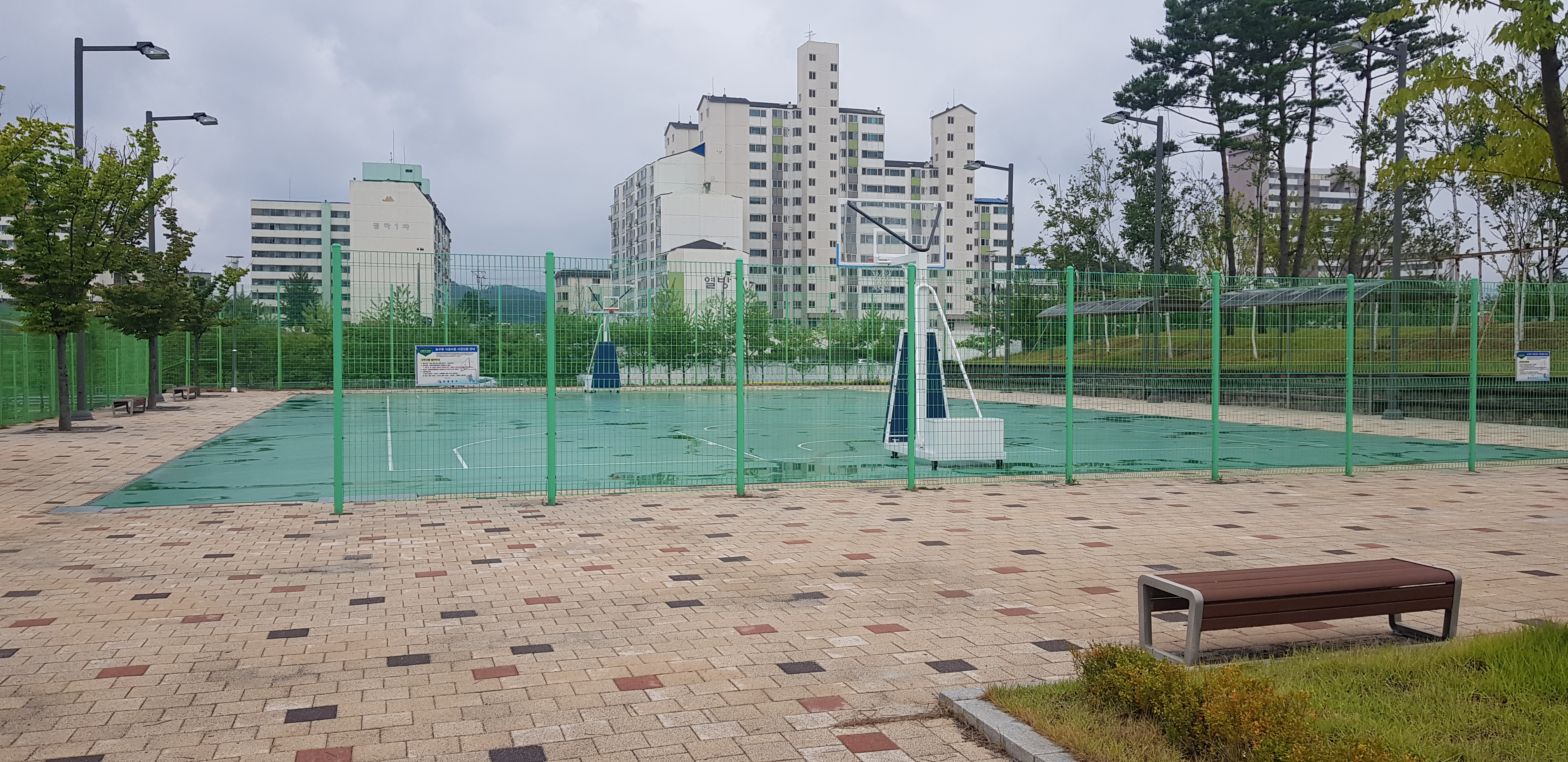 야외 농구장 1