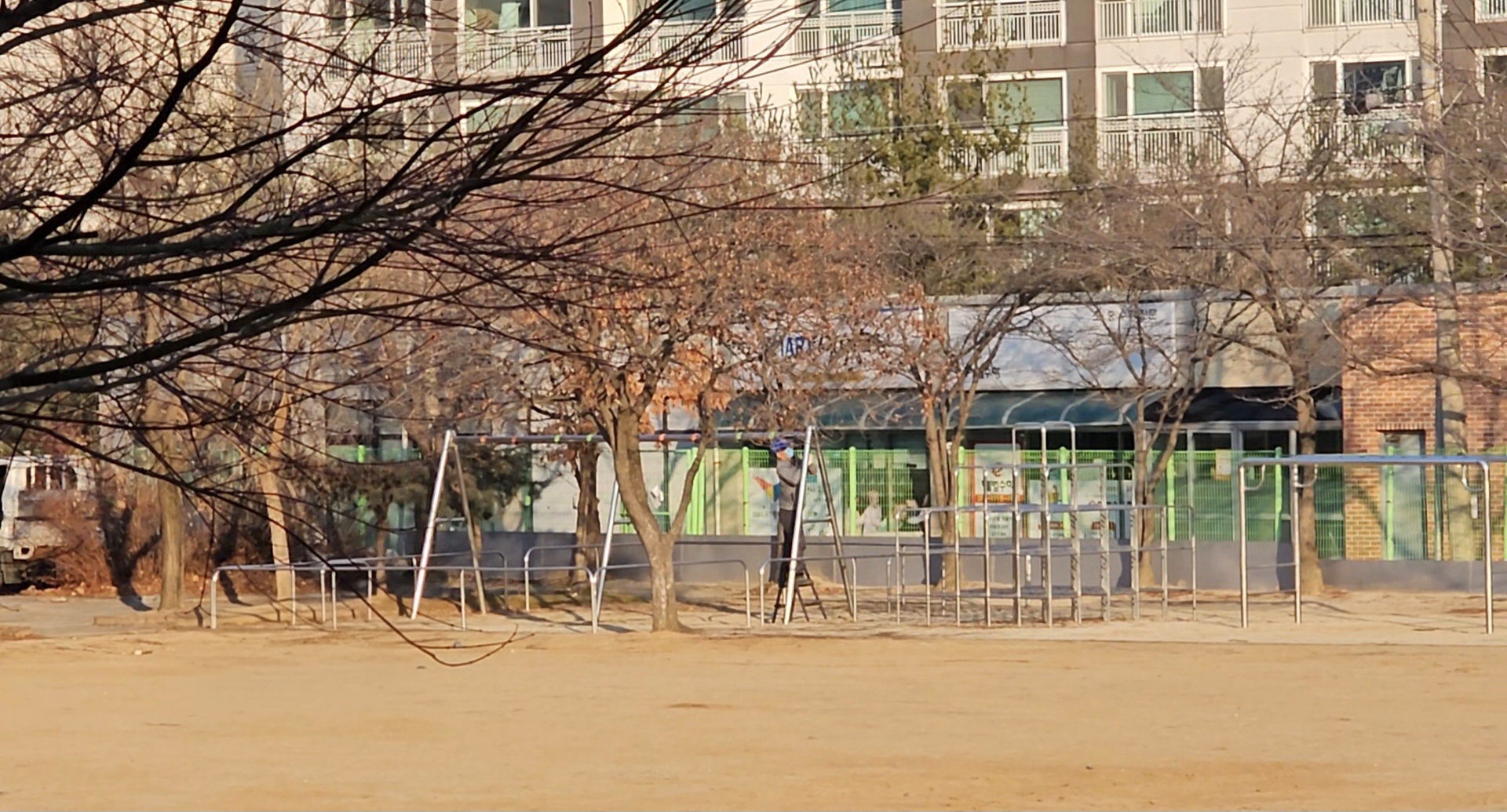 충주성남초등학교 운동장 1